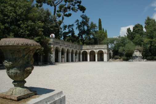La Colline du Ch&acirc;teau i Nice (Her ser du ruiner fra slottet som tidligere l&aring; her) - Foto: Gaute Nordvik