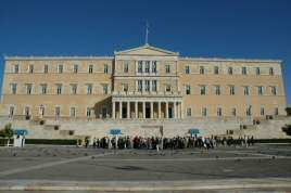 Parlamentsbygningen ved Syntagmaplassen - Foto: Gaute Nordvik