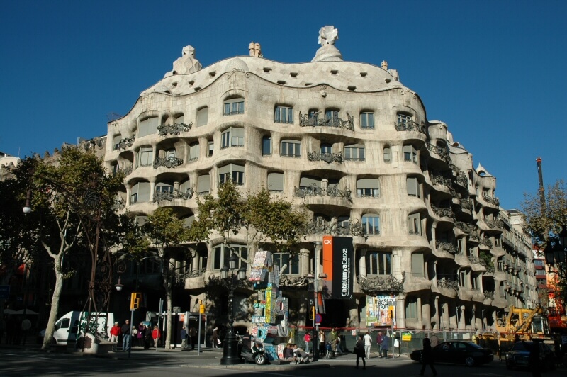 Casa Milà i Barcelona sett fra utsiden - Foto: Gaute Nordvik