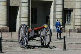 Skikkelig vakthold hører med (Kanon og vakt) - Foto: Gaute Nordvik