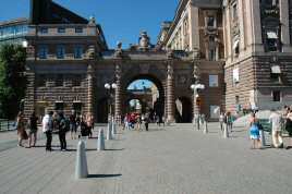Riksdagshuset sett fra Stallbron - Foto: Gaute Nordvik